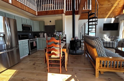 Cape Vincent House | Charming house in Cape Vincent comfortably sleeps 8 for relaxing stays
