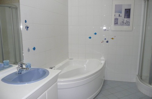 Coudes House | Charming house on the banks of the river Allier.