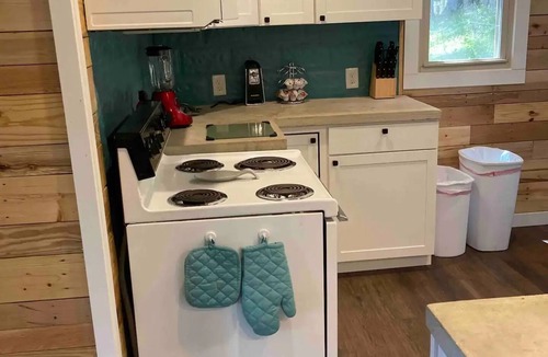 Bean Station House | Charming house on deep water cove and amazing views