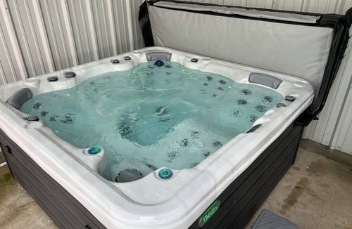 West Jordan House | Charming house! Private indoor pool and hot tub! Swim today!