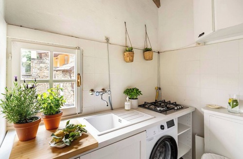 Ventimiglia House | Charming house surrounded by nature, 15 minutes from the sea and the French Riviera.