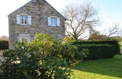 Cotentin Cottage | Charming house with fireplace, garden, pets allowed