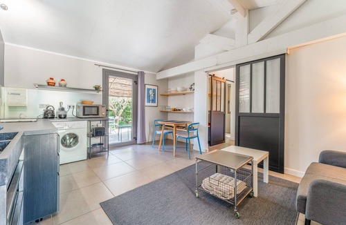 Entrechaux House | Charming House with Mont Ventoux View