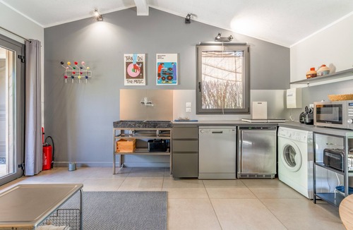 Entrechaux House | Charming House with Mont Ventoux View