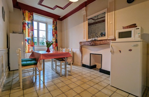 Yssingeaux Cottage | Charming House with Terrace, Enclosed Yard, WiFi, Near Leisure Activities, Sleeps 6