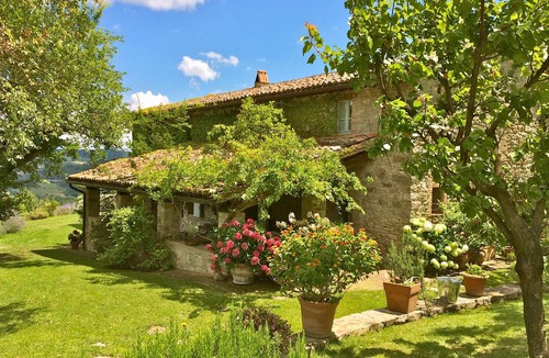 San Venanzo House | Charming house with piano and swimming pool 20 minutes from Todi