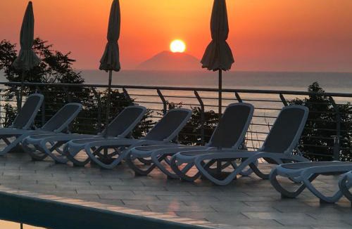 Parghelia Apartment | Charming House with Pool