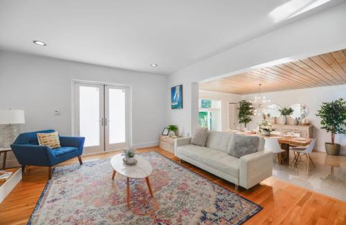 Ludlam House | Charming House with Private Pool n Coral Gable
