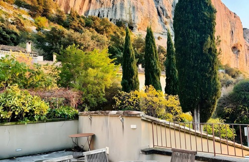 Lioux House | Charming House with Stunning Views and Rooftop Terrace