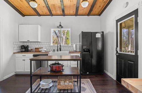 Claverack-Red Mills House | Charming Hudson Valley Escape | Heated Pool & Fire Pit