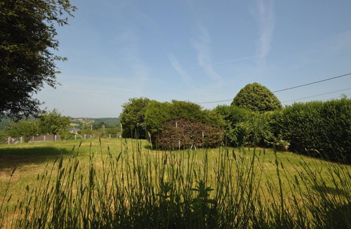 Savignac-Ledrier Cottage | Charming Hydrangea Cottage 3 stars, with lovely views of the countryside and hills, quiet and locate