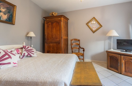Fouras Bed & Breakfast | Charming Ile Madame Room, Between Beach and Village in Fouras