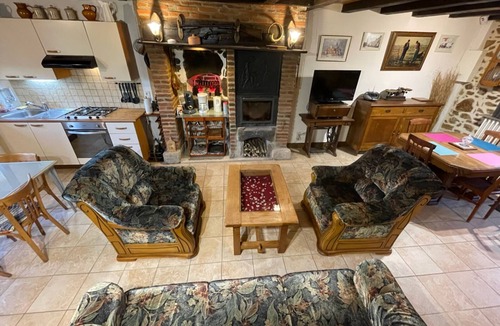 La Petite-Marche Cottage | Charming independent cottage with enclosed garden, pets allowed
