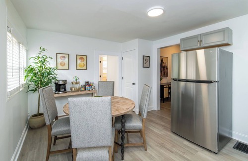 West Suburb House | Charming Independent House in Downtown Lexington, KY