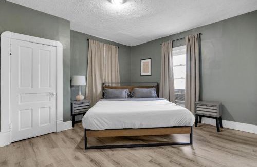 Near Northside Apartment | Charming Indy Escape 15 Min to SoBro & Downtown
