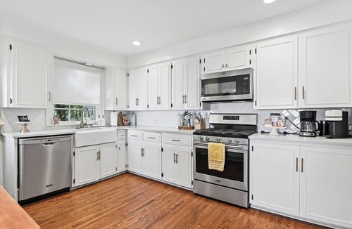 Bryn Mawr House | Charming Instaworthy cottage close to Everything Fun in Tulsa! No Cleaning fee