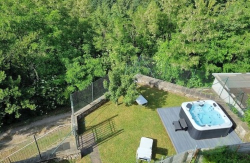 Coreglia Antelminelli House | Charming Oasis in Tuscany: Historic Spaces with Private Jacuzzi