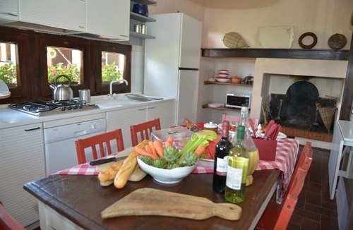 Terranuova Bracciolini Villa | Charming villa with private pool and hot tub Jacuzzi at the gates of Chianti