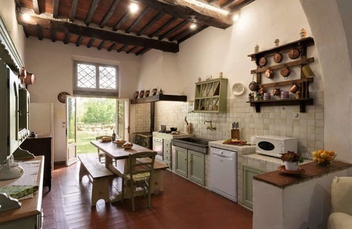Terranuova Bracciolini Villa | Charming spacious 1500s stone farmhouse with private pool