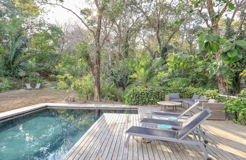 Manzanillo House | Charming Jungle 3-bedroom house with WiFi, AC in peaceful Manzanillo
