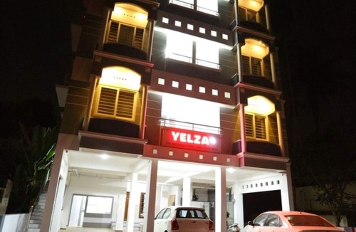 Alwaye Apartment | Charming KING Bed Suite 2Min To Rajagiri Hospital