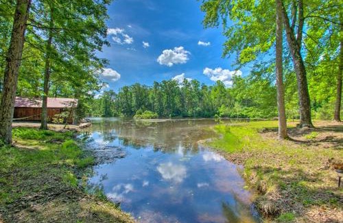 Ridge House | Charming Lakefront Cabin: Fish, Hike & More!