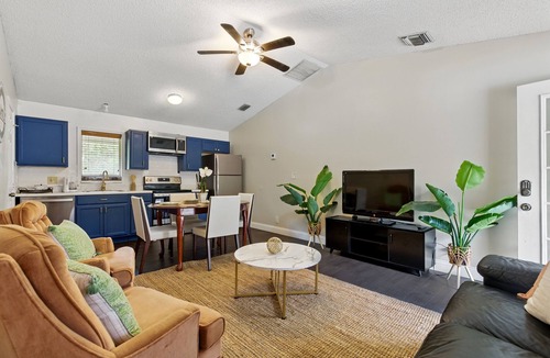 Loxahatchee Cottage | Charming Large 1-bedroom cottage with AC, WiFi in serene Loxahatchee