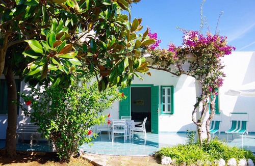 Villanova House | Charming, light-filled Mediterranean Villa – sleeps 2-6, only 250 m from the Sea