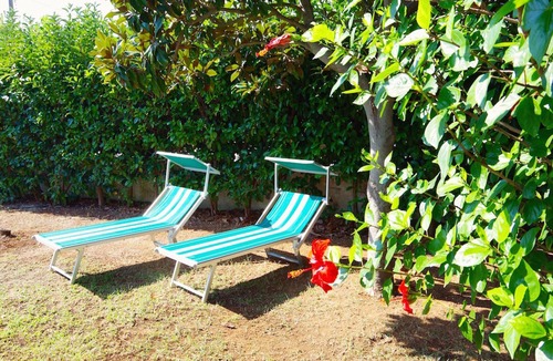Villanova House | Charming, light-filled Mediterranean Villa – sleeps 2-6, only 250 m from the Sea