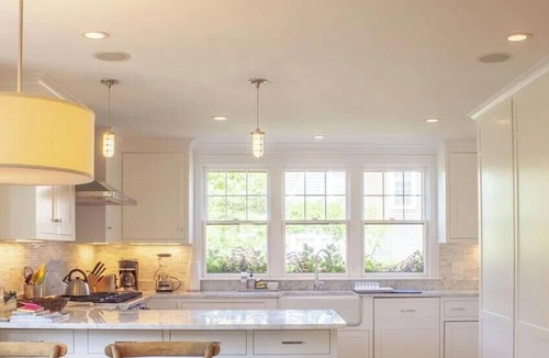 Nantucket Town Cottage | Charming light-filled 1920's cottage in great location