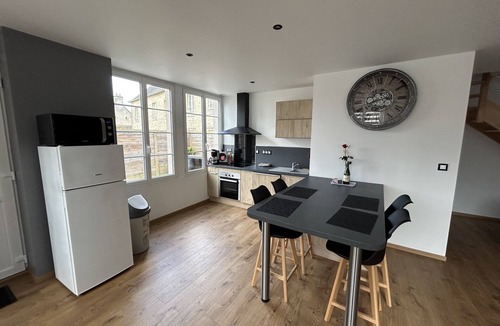 Sainte-Mere-Eglise Cottage | Charming little house in the center of town, 3-star furnished tourist accommodation classification