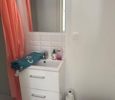 Talence Apartment | Charming little Bagatelle studio
