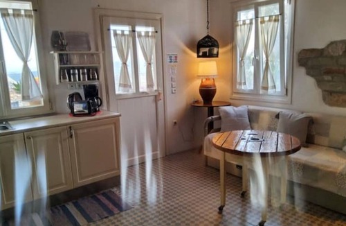 Paros House | Charming little Cycladic house with sea view