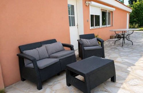 Bompas Condo | Charming Little House on a Private Property