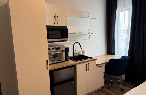 Amos Apartment | Charming loft in the heart of downtown (loft #3)
