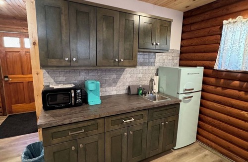 Kimbolton Cabin | Charming log cabin on back gravel road with peace, quiet & the amenities of home