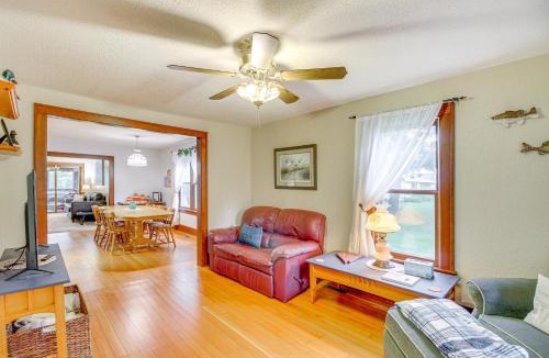 Park Rapids House | Charming Long Lake Home w/Dock on 2 Acres!