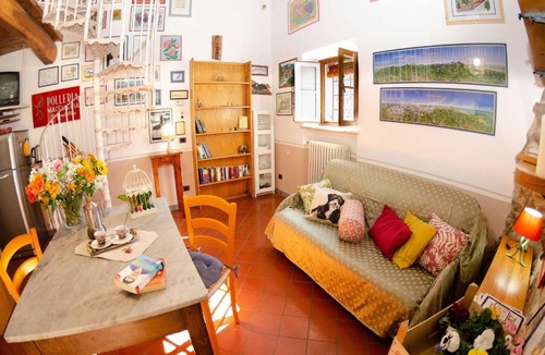 Vicopelago Cottage | Charming Lucca Retreat