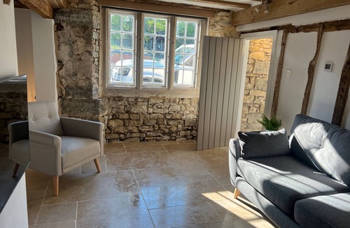 Long Itchington Cottage | Charming, luxurious cottage full of character