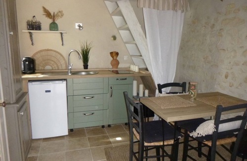 Mazan Cottage | Charming, luxurious country gîte in exceptional surroundings
