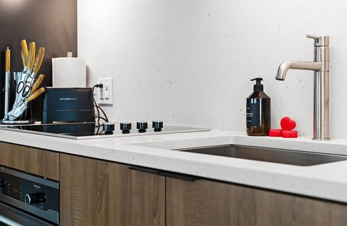 East Cambridge Apartment | Charming Luxurious Retreat: The Dazzling Two-Bedroom, Two-Bath Suite in Cambridg