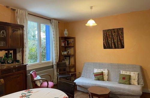 Ferrieres-sur-Sichon Cottage | Charming Mountain Cottage, Pets Allowed
