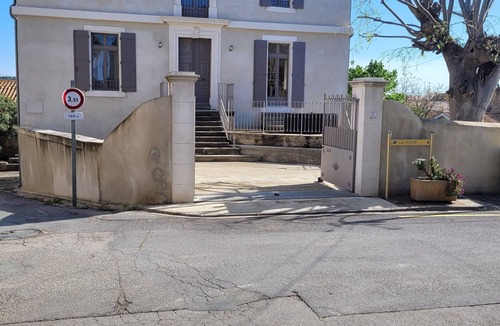 Quarante House | Charming Maison de Maitre with private pool in the village center