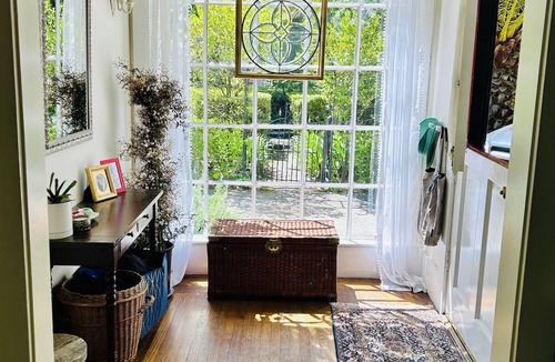 San Anselmo House | Charming Marin County Getaway w/Pool in Ross-Walk to Trails/Downtown San Anselmo
