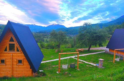 Montenegro House | Charming 1-bedroom bungalow in soothing Mojkovac Municipality