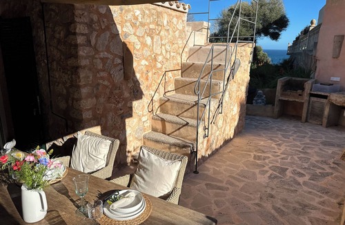 Cala Llombards House | Charming Mediterranean retreat in the Mallorcan style, right on the beach & MB