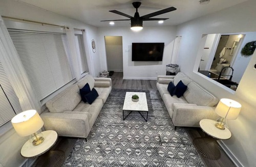 Bay View House | Charming meets Modern 4 bedrooms