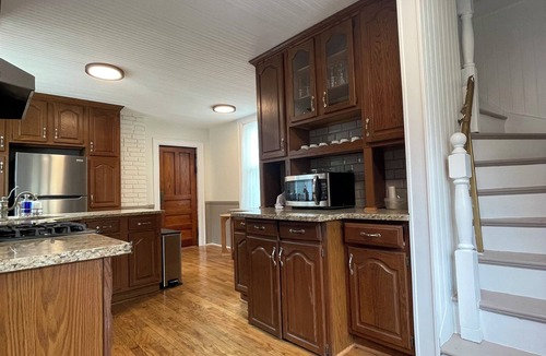 Allentown House | Charming Mid Century Modern 4BR House in Allentown, Buffalo, Stylish decor. I