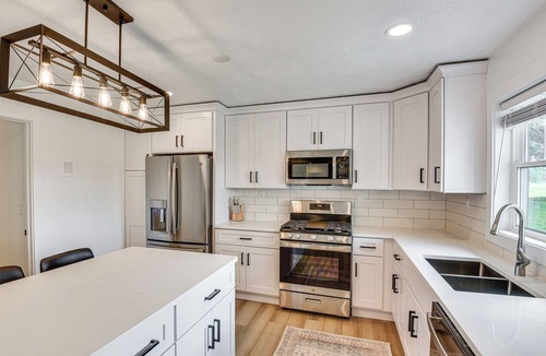 Middlebury House | Charming Middlebury Retreat w/Patio & Fire Pit