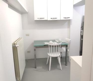 Dergano Apartment | Charming Milan Courtyard Apartment